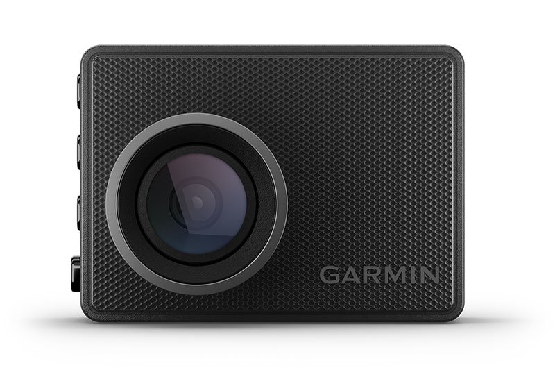Відеореєстратор Garmin Dash Cam 67W легко поміщається у кишеню