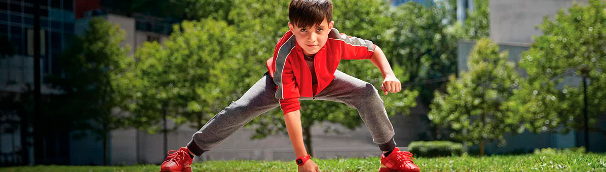 З вашою допомогою та vivofit jr3. дитина розблокує нові пригоди з інтерактивного всесвіту Marvel