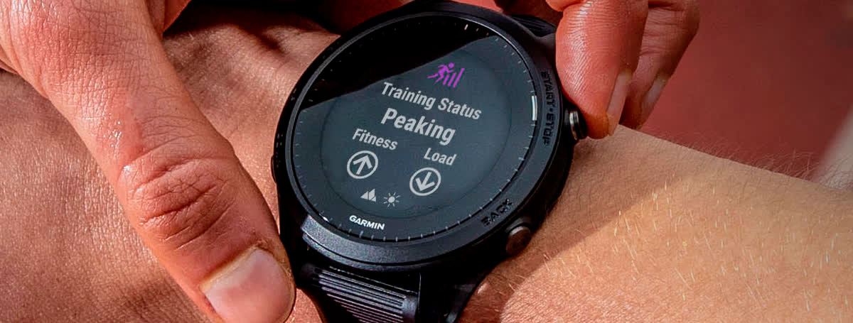 Смарт-годинник Garmin Forerunner 945 чорний з чорним ремінцем