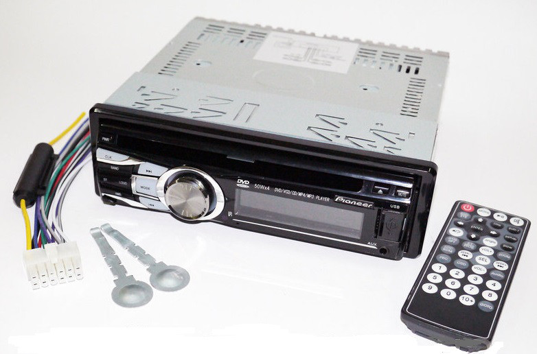 Автомагнитола с хорошим звучанием Pioneer 3218 универсальная DVD магнитола