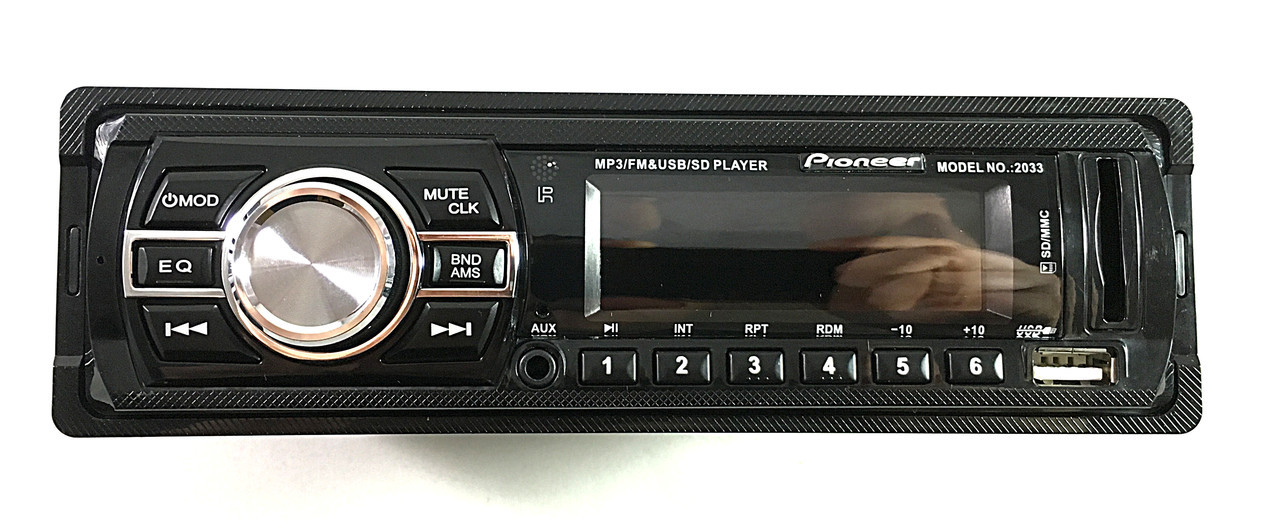 Автомагнитола в машину Pioneer 2033 USB+FM+MP3 ISO евро разьем + радиатор
