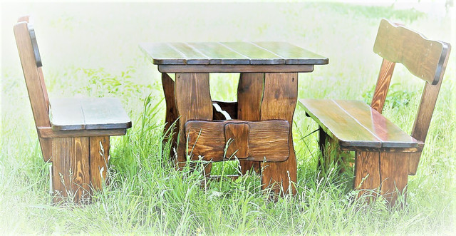 Деревянная мебель под старину для сада фото
