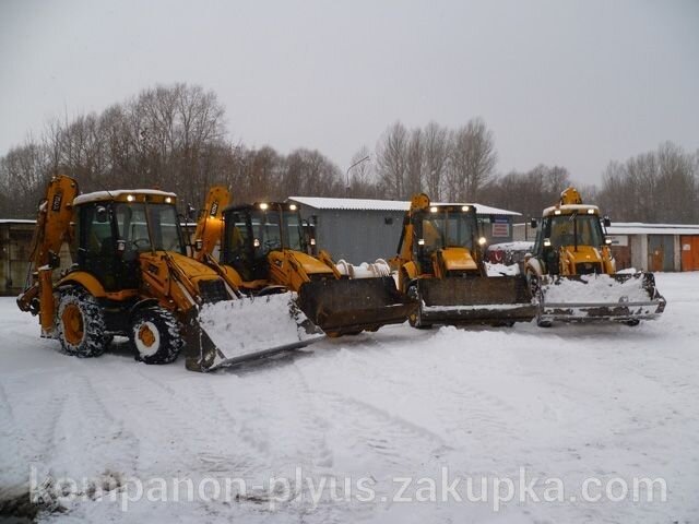 Чистка снега в Киеве