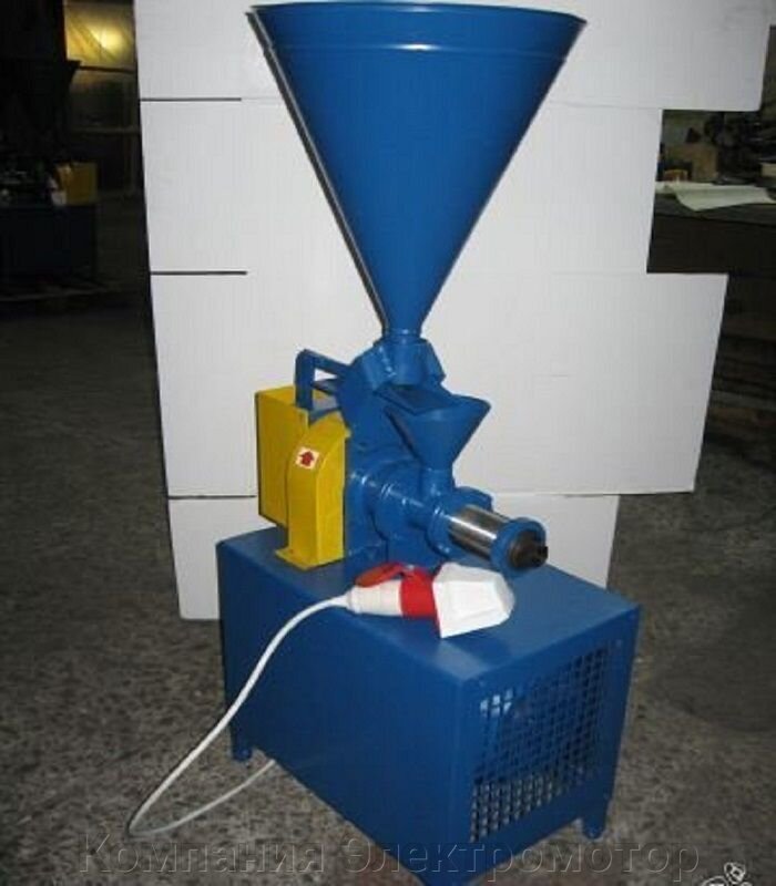 Экструдер зерновой 40 кг/час, 220В, 3,7 кВт КЭШ-2 для кормов шнековый