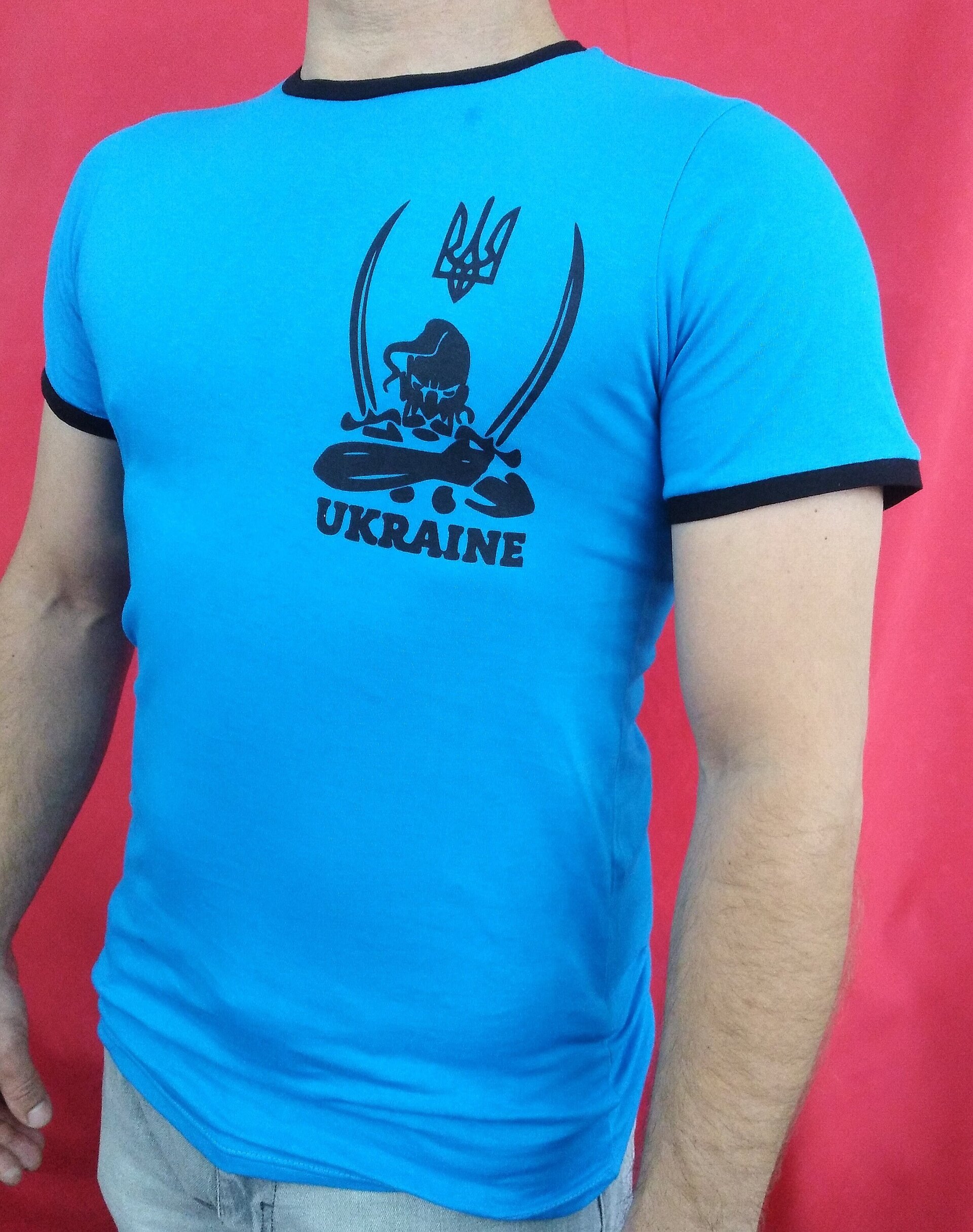 До Дня Конституції України гарні патріотичні футболки - фото pic_725cffb6da9fbe8a3ae9f63f3d4d29c8_1920x9000_1.jpg