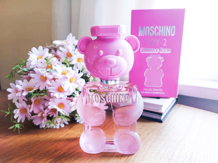 toy 2 bubble gum moschino