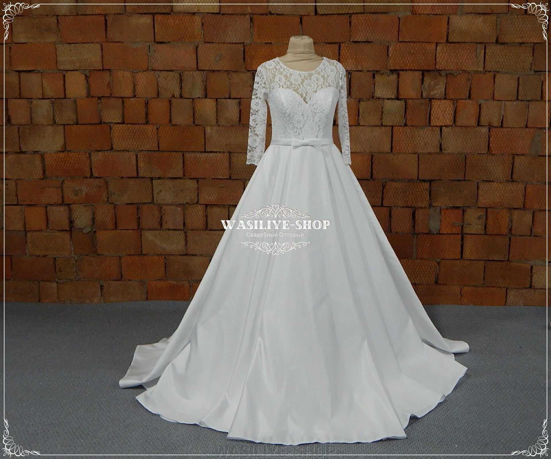 Весільні сукні на манекені - фото pic_b1dd922ee7811075063dc3d14e0274b0_1920x9000_1.jpg