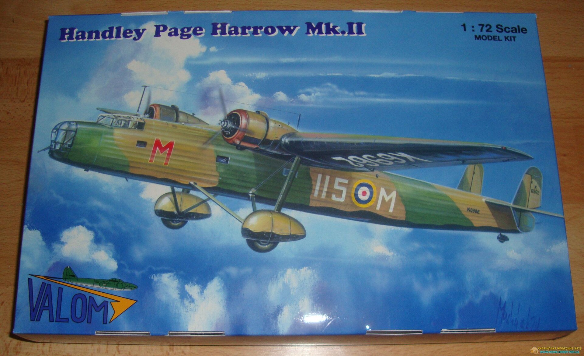 Handley Page Harrow Mk.II Valom 72057 - фото pic_e5231cdcab18030676cfca78739b5a0a_1920x9000_1.jpg