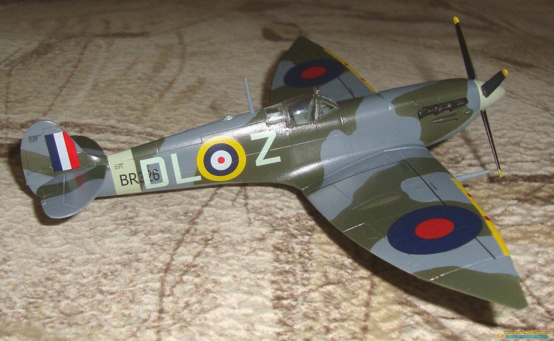 Spitfire Mk.VI Italeri No1307 - фото pic_1f7151caf2fa928fadaf89807c67be59_1920x9000_1.jpg