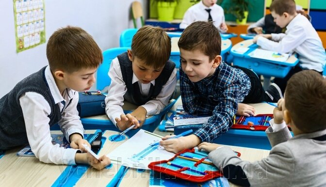 Нова українська школа: оновлена програма для навчання у середній школі - фото pic_30926360c213abd2b50d3f7986337010_1920x9000_1.jpg