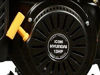 Бензиновий генератор Hyundai HHY 7020F