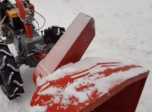 Конструкція снегоочиститея Мотор Січ З-1В