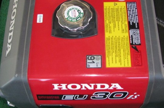 конструкція Honda EU30IS1