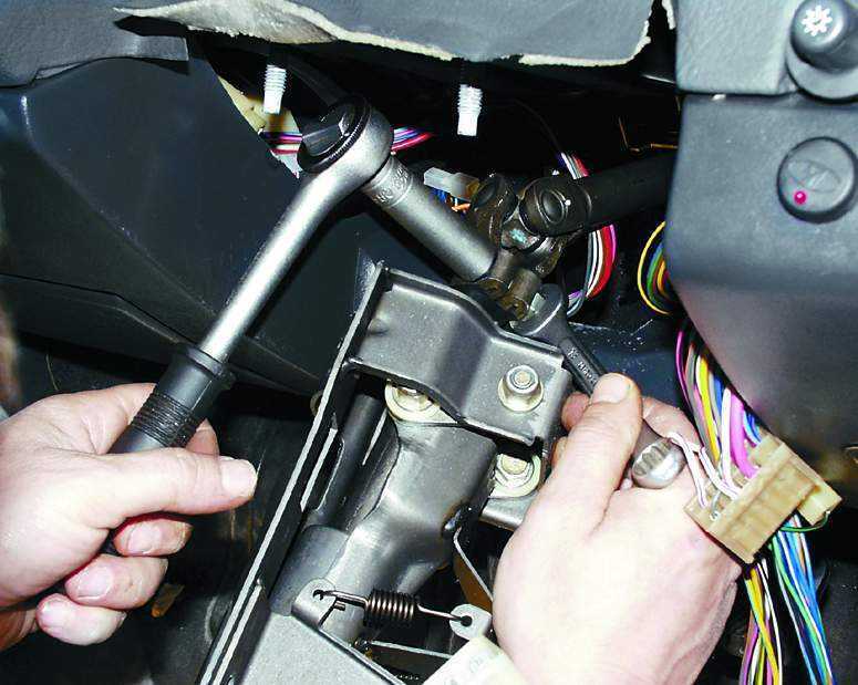 Ваз 2110 на кочках бьет в руль - 86 фото