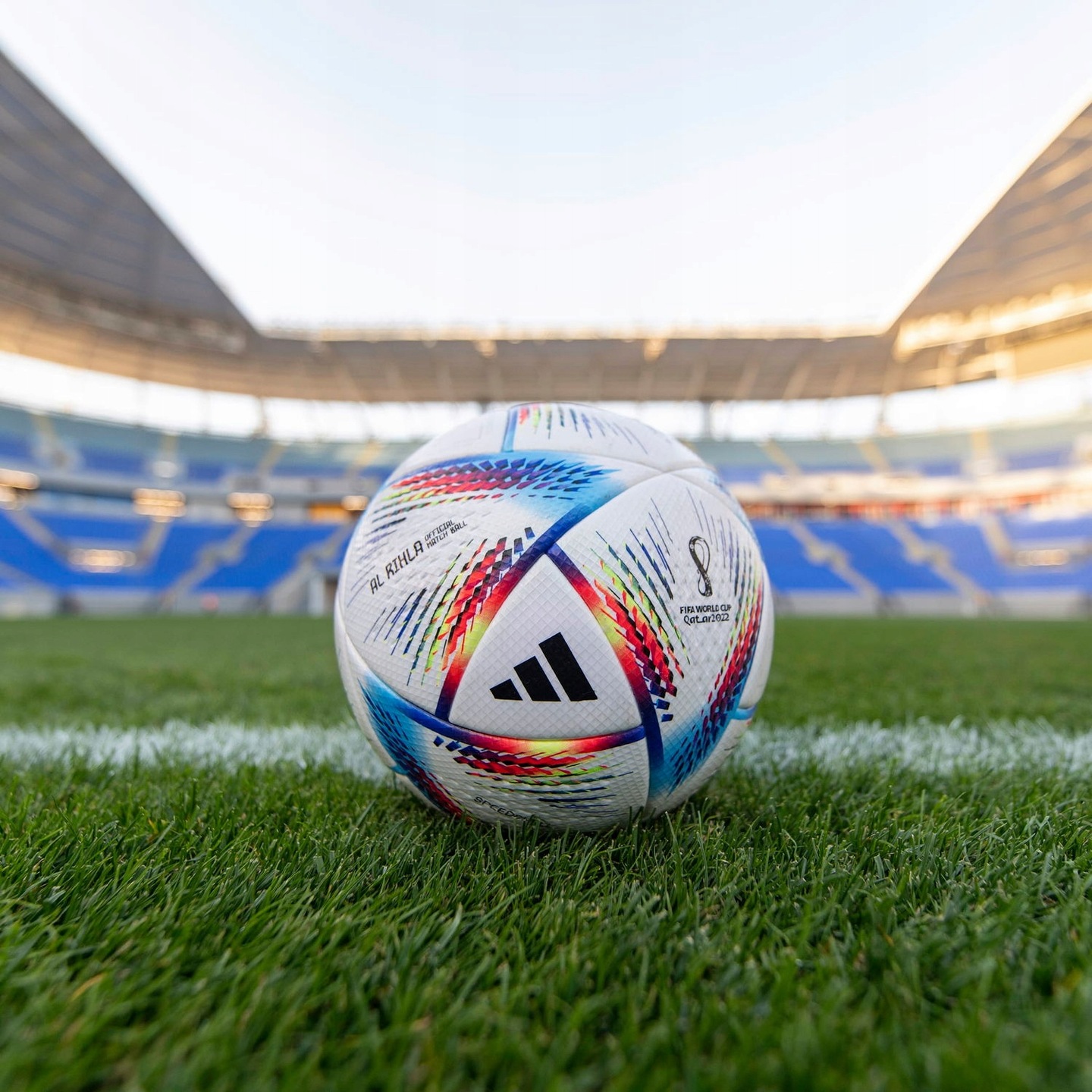 М'яч ADIDAS Al-Rihla Mundial Qatar 2022 5 Основний колір Білий