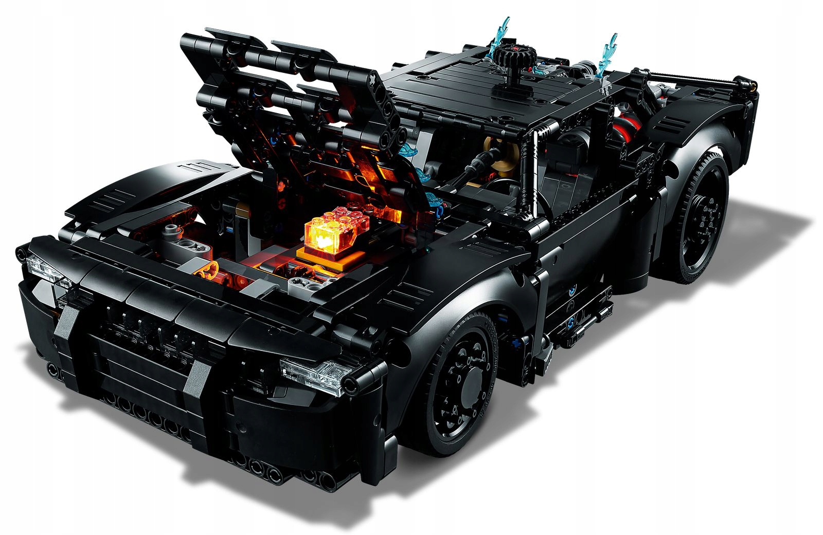 LEGO 42127 Technic BATMAN BATMOBIL Пластиковий матеріал