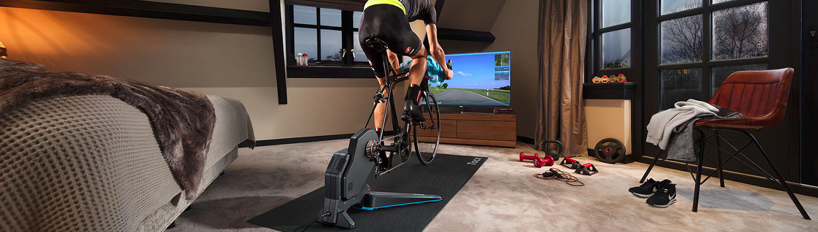 Тренажер Tacx FLUX 2 Smart - покращене відчуття їзди та більш точні дані потужності,